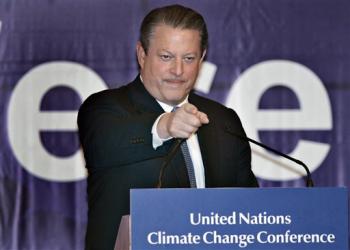 Al Gore Standing Up to George Bush at U.N Climate Conference